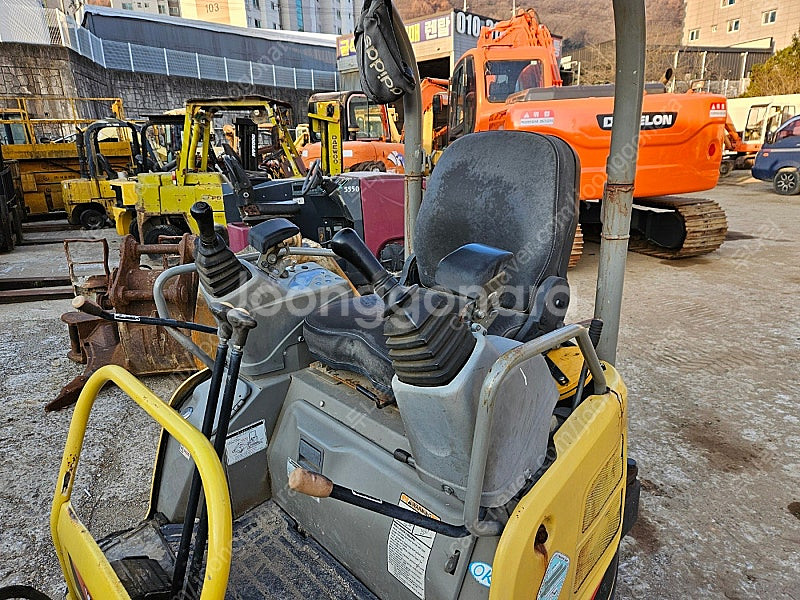 얀마 VIO17 2013년식 버켓3종 1.7톤급 미니 중고굴삭기 미니017--7